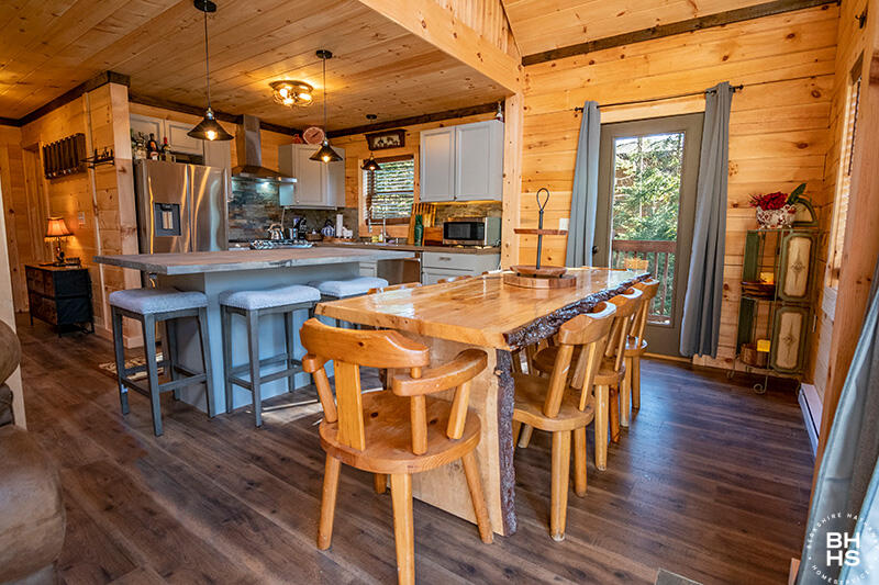 10 Emelies Way Lake Placid NY 12946
