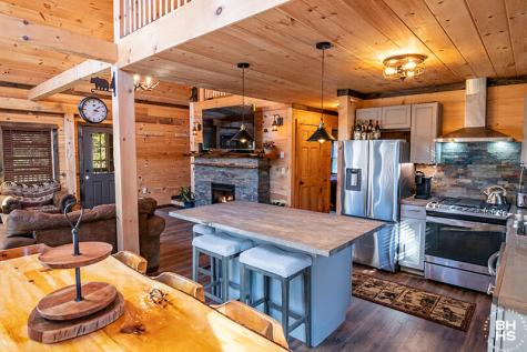 10 Emelies Way Lake Placid NY 12946