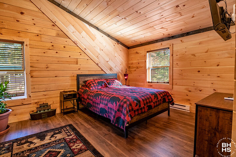 10 Emelies Way Lake Placid NY 12946