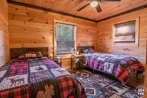 10 Emelies Way Lake Placid NY 12946