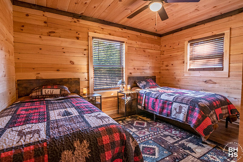 10 Emelies Way Lake Placid NY 12946