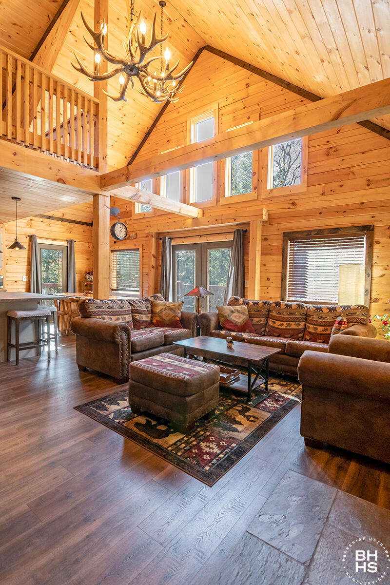 10 Emelies Way Lake Placid NY 12946