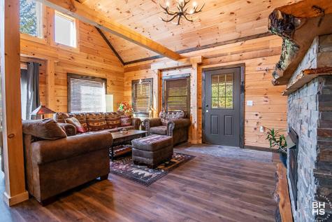 10 Emelies Way Lake Placid NY 12946