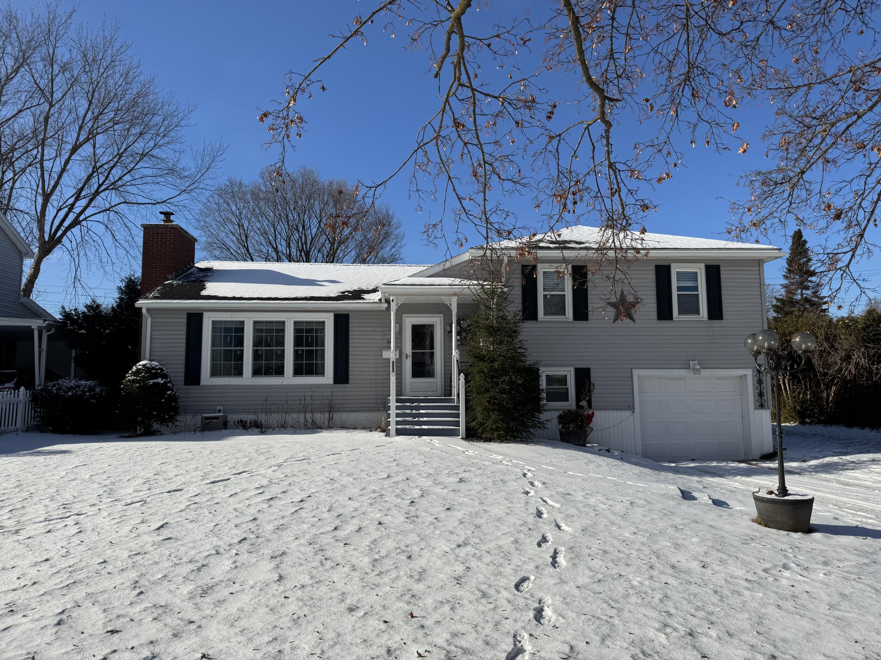 14 Olivetti Place Plattsburgh NY 12901