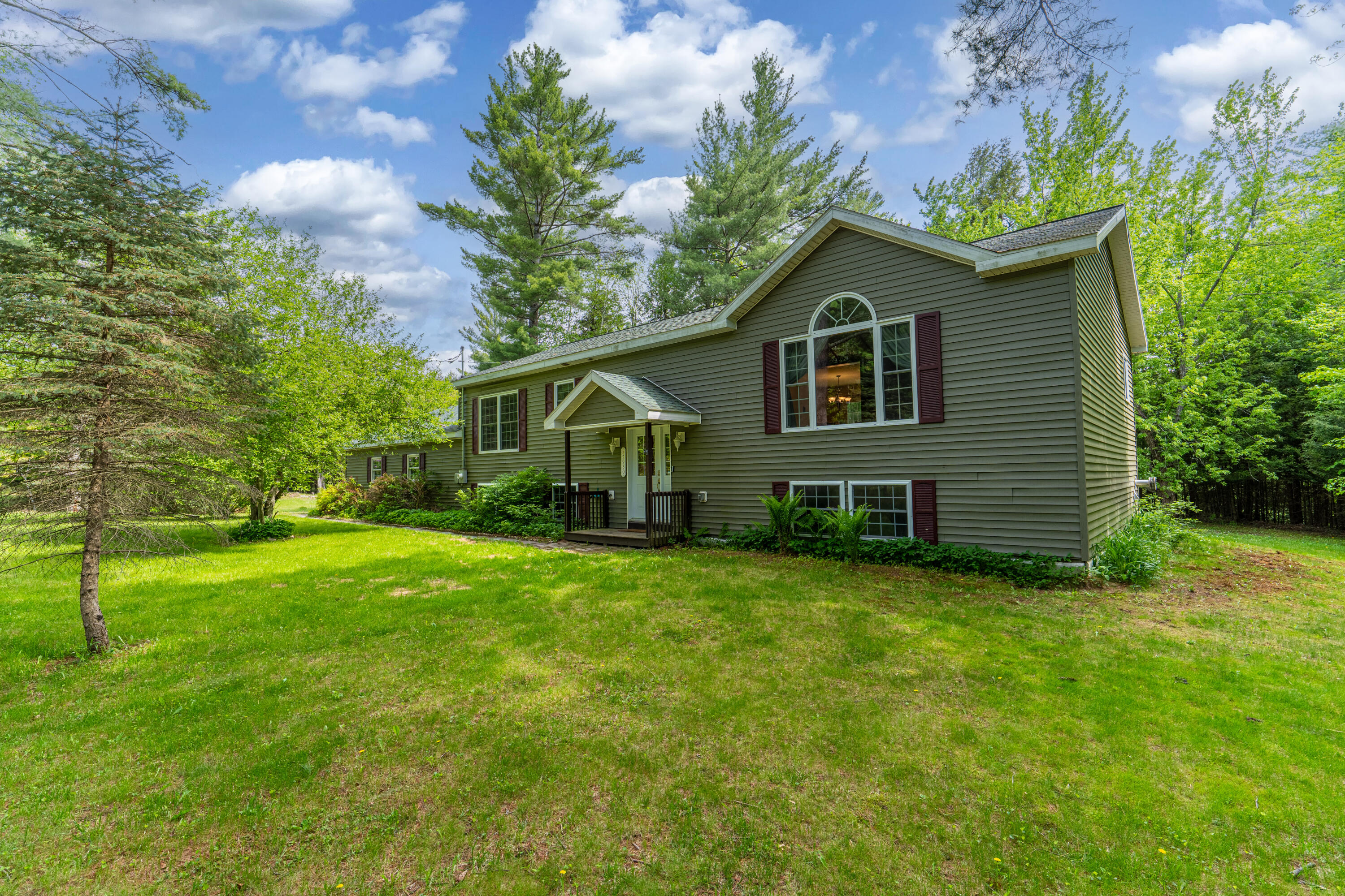 2950 Nys Route 73 Keene NY 12942