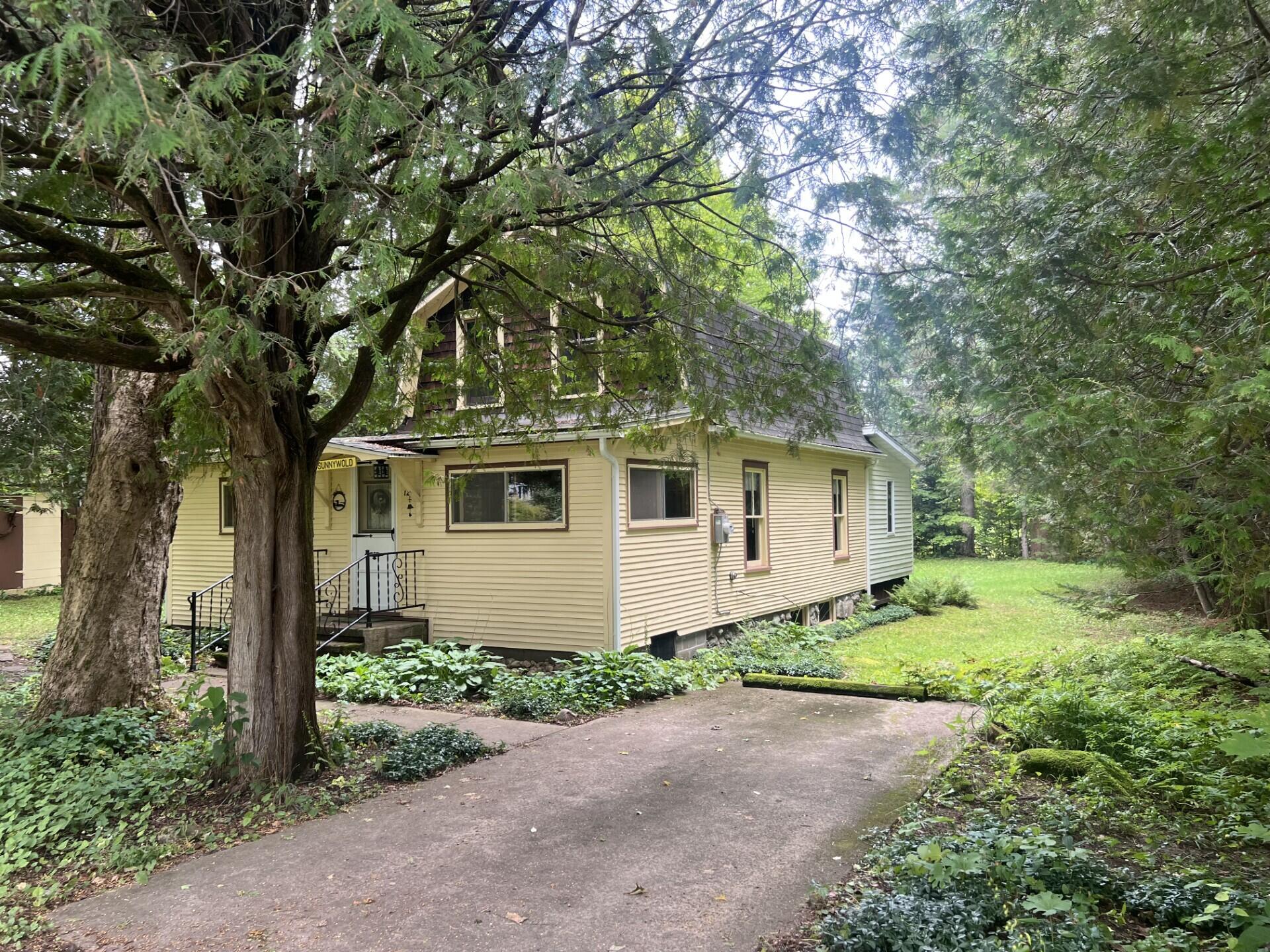 12 Church Street Owls Head NY 12969