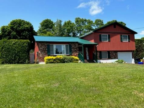 13 Woodland Drive Plattsburgh NY 12901