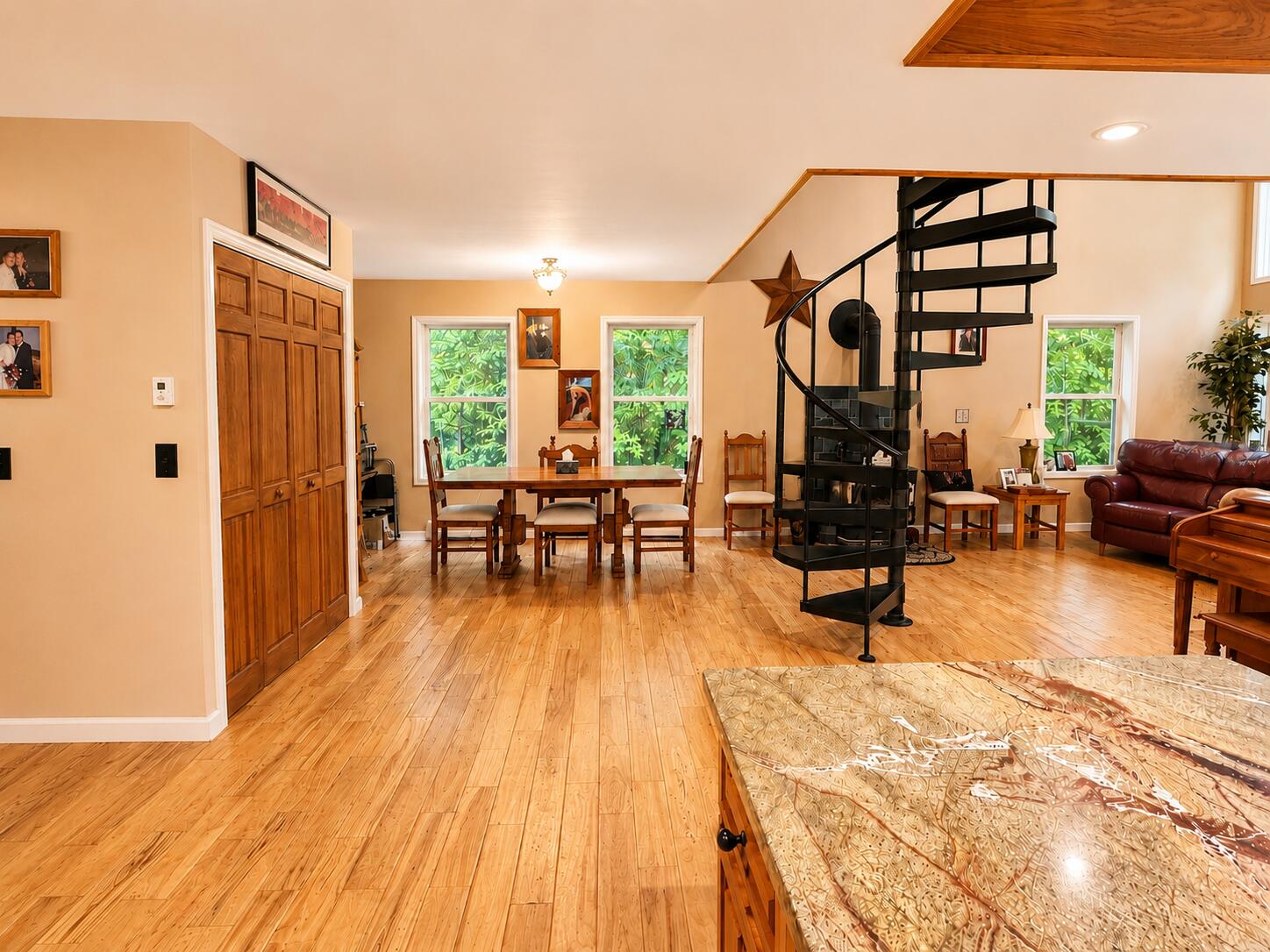 27 French Road North Bangor NY 12966
