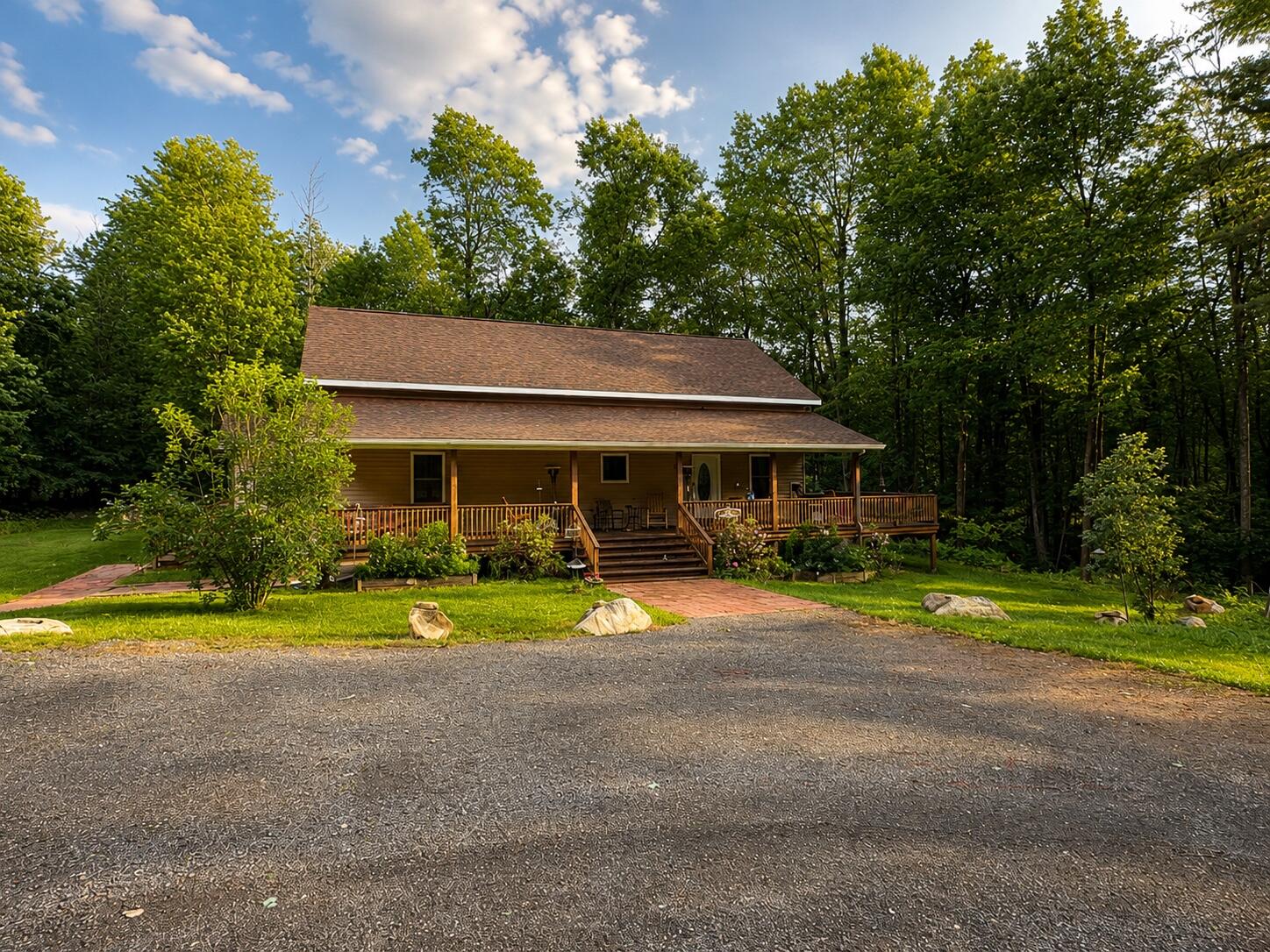 27 French Road North Bangor NY 12966