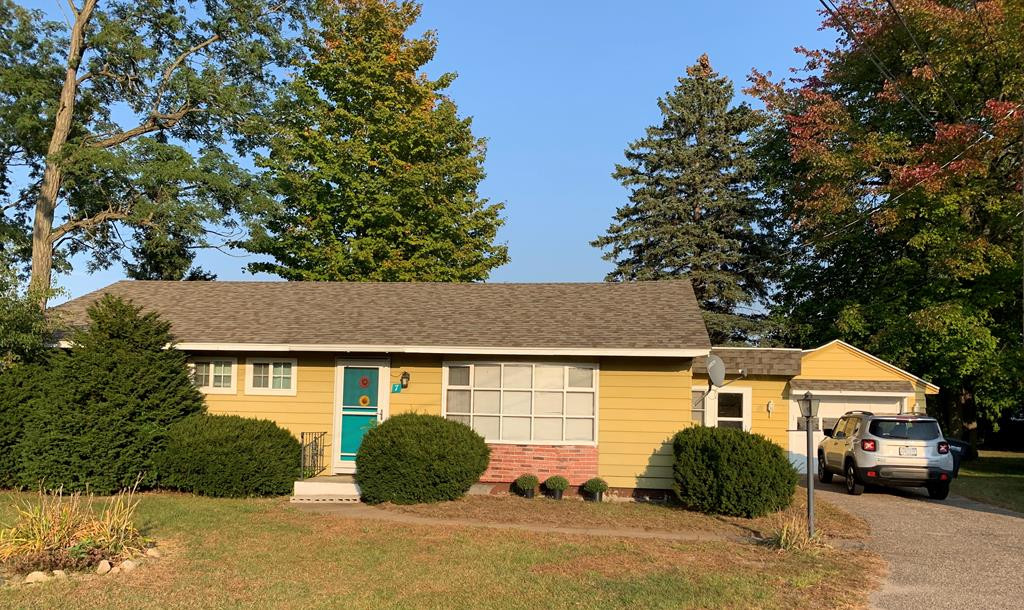 7 Mcintosh Drive Peru NY 12972
