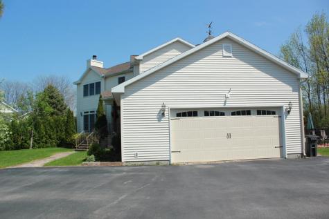 2 Darin Avenue Morrisonville NY 12962