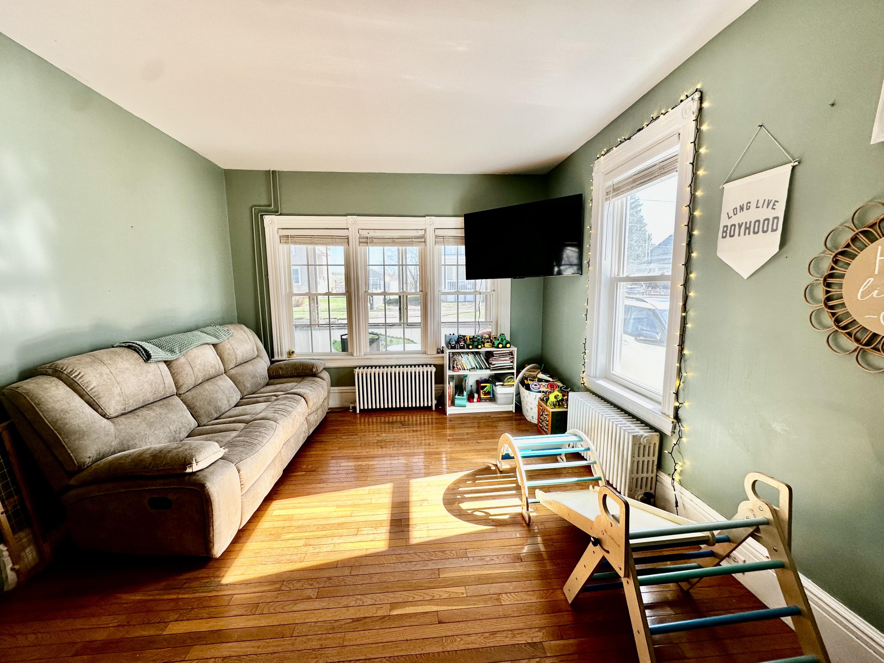 17 Collins Street Chateaugay NY 12920