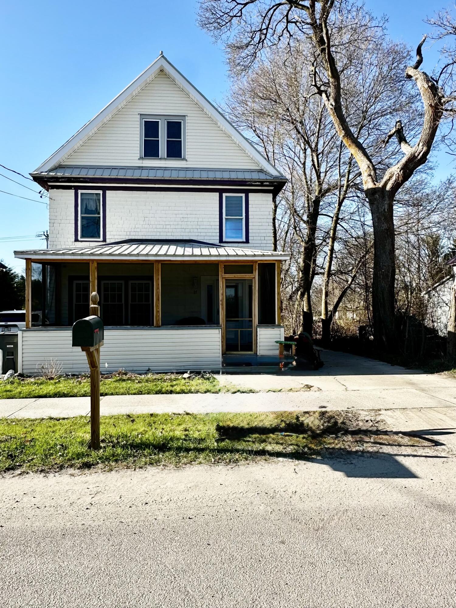 17 Collins Street Chateaugay NY 12920