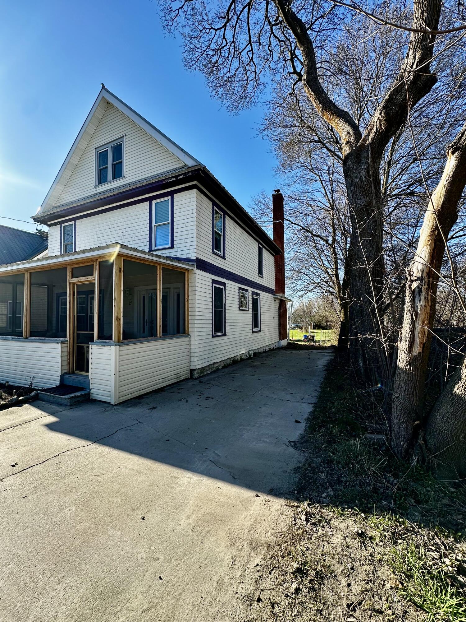 17 Collins Street Chateaugay NY 12920