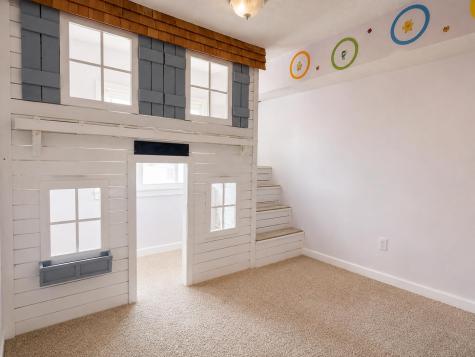2276 Ny-420 Massena NY 13662
