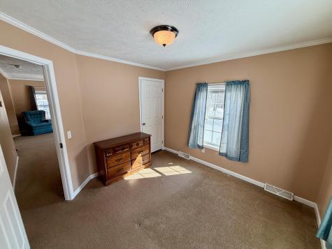 10885 Nys Route 9n Keene NY 12942