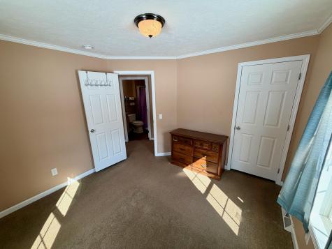 10885 Nys Route 9n Keene NY 12942