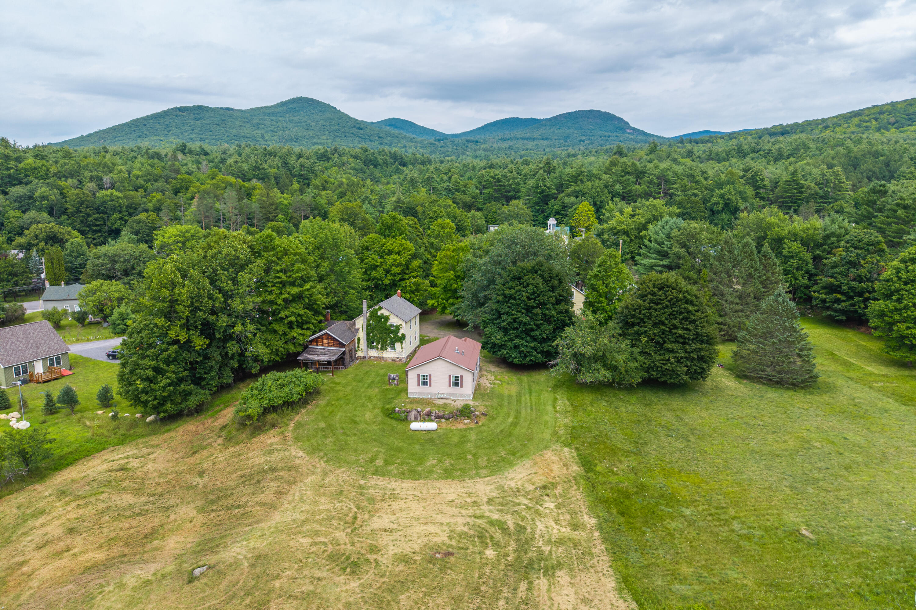 10885 Nys Route 9n Keene NY 12942