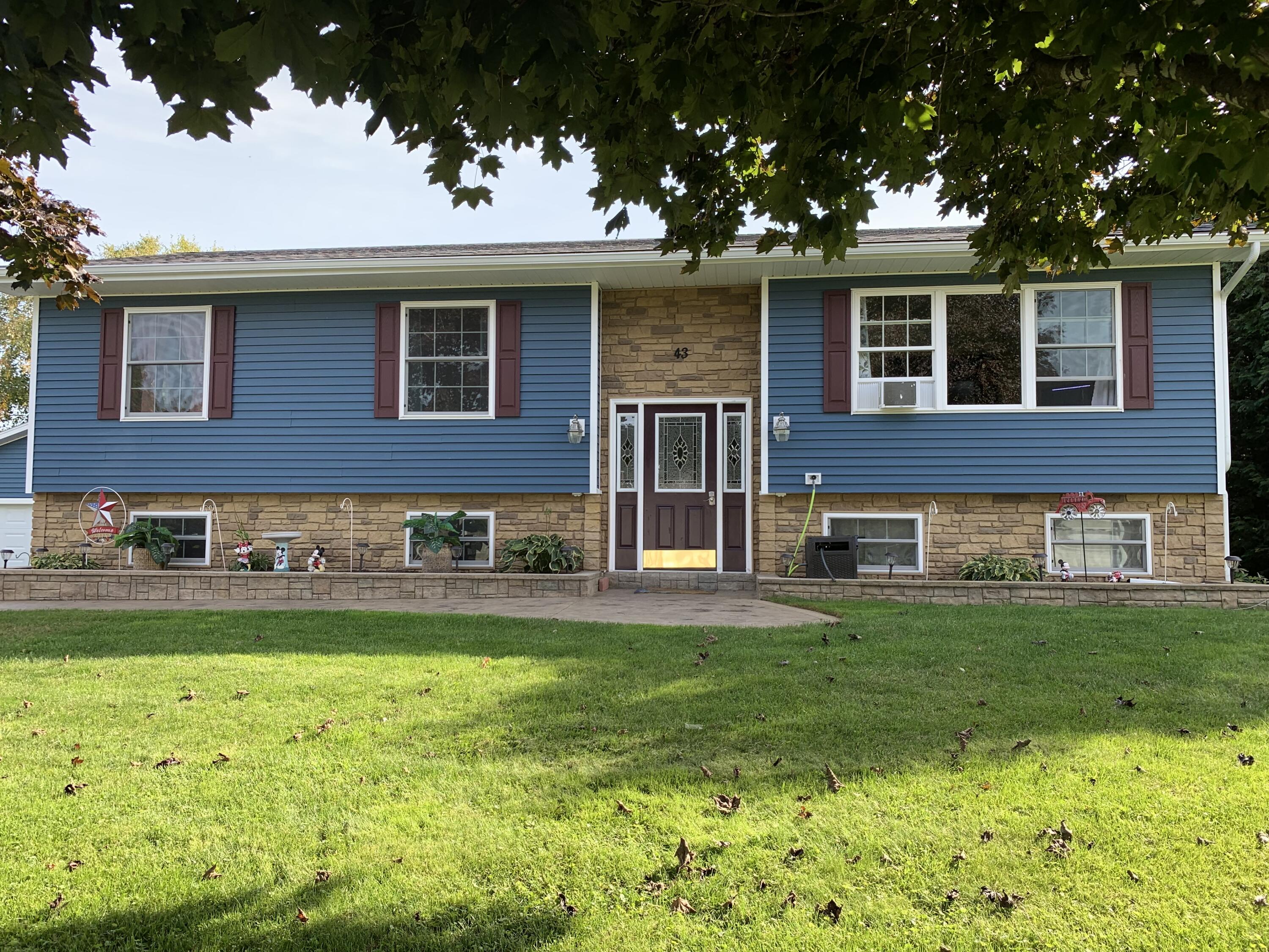 43 Smith Street Rouses Point NY 12979