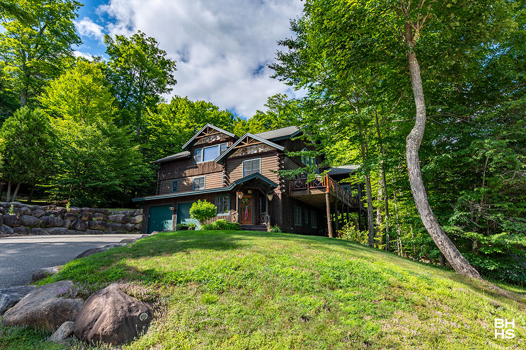 26 Overlook Way Lake Placid NY 12946