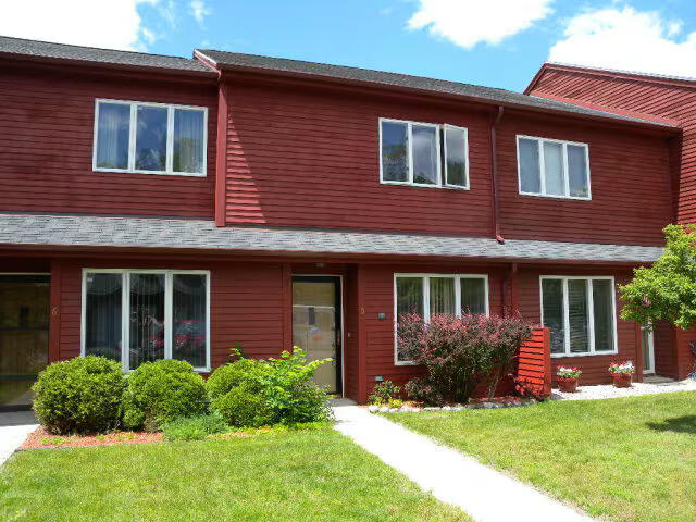 5 Willow Beach Plattsburgh NY 12901