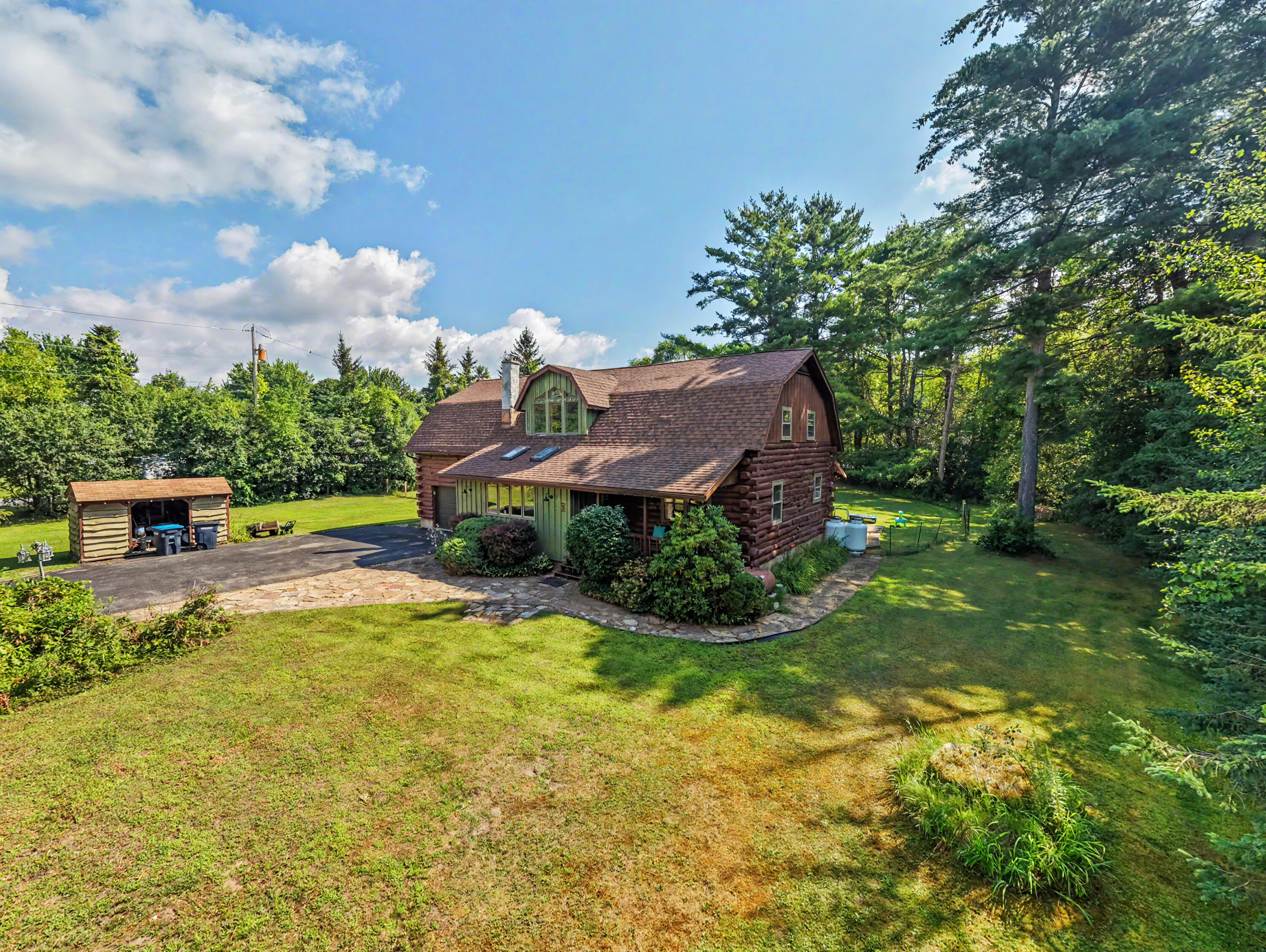 1 Rounds Drive Peru NY 12972