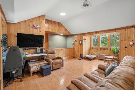 1 Rounds Drive Peru NY 12972