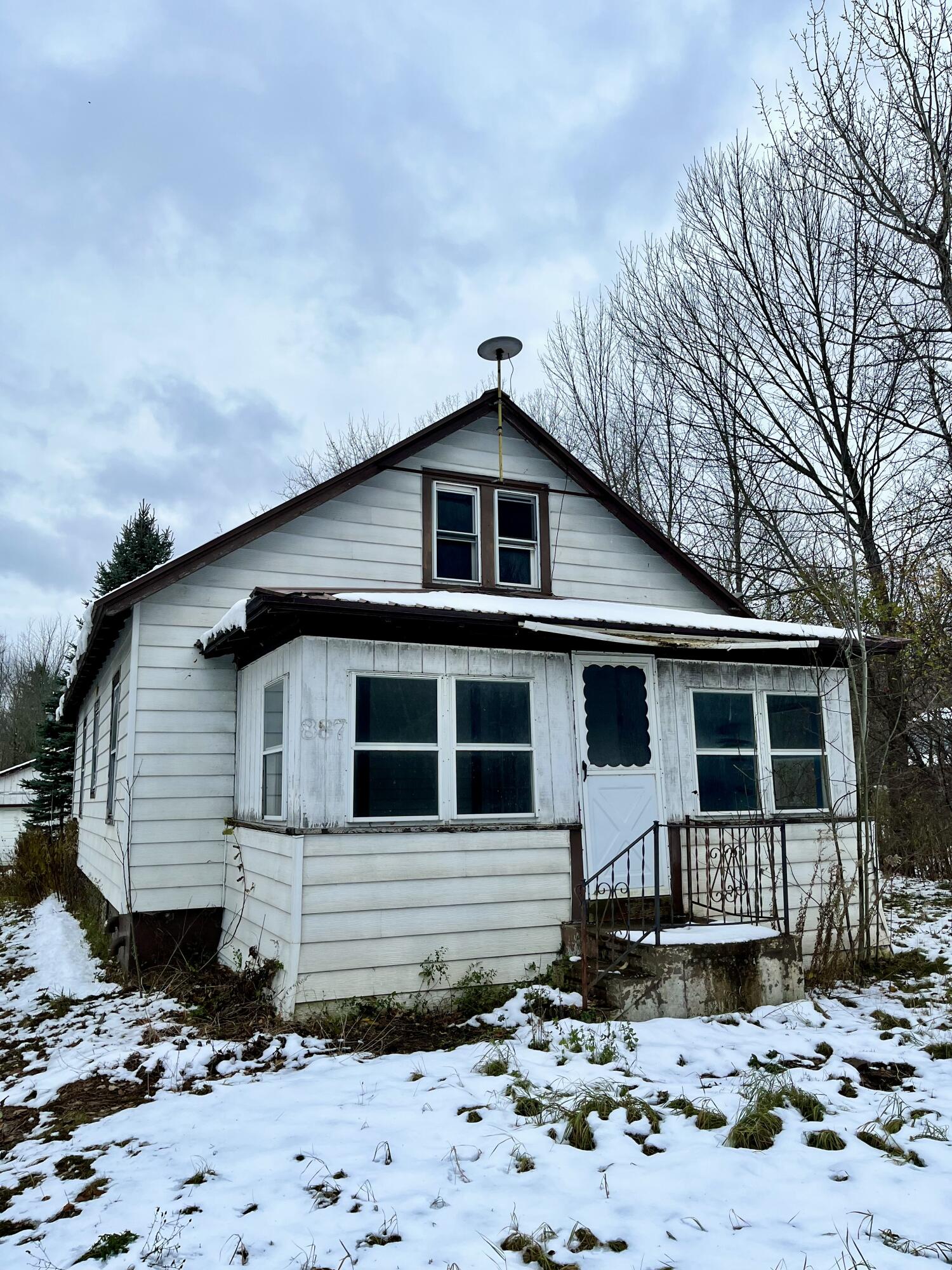 887 Ny-374 Cadyville NY 12918