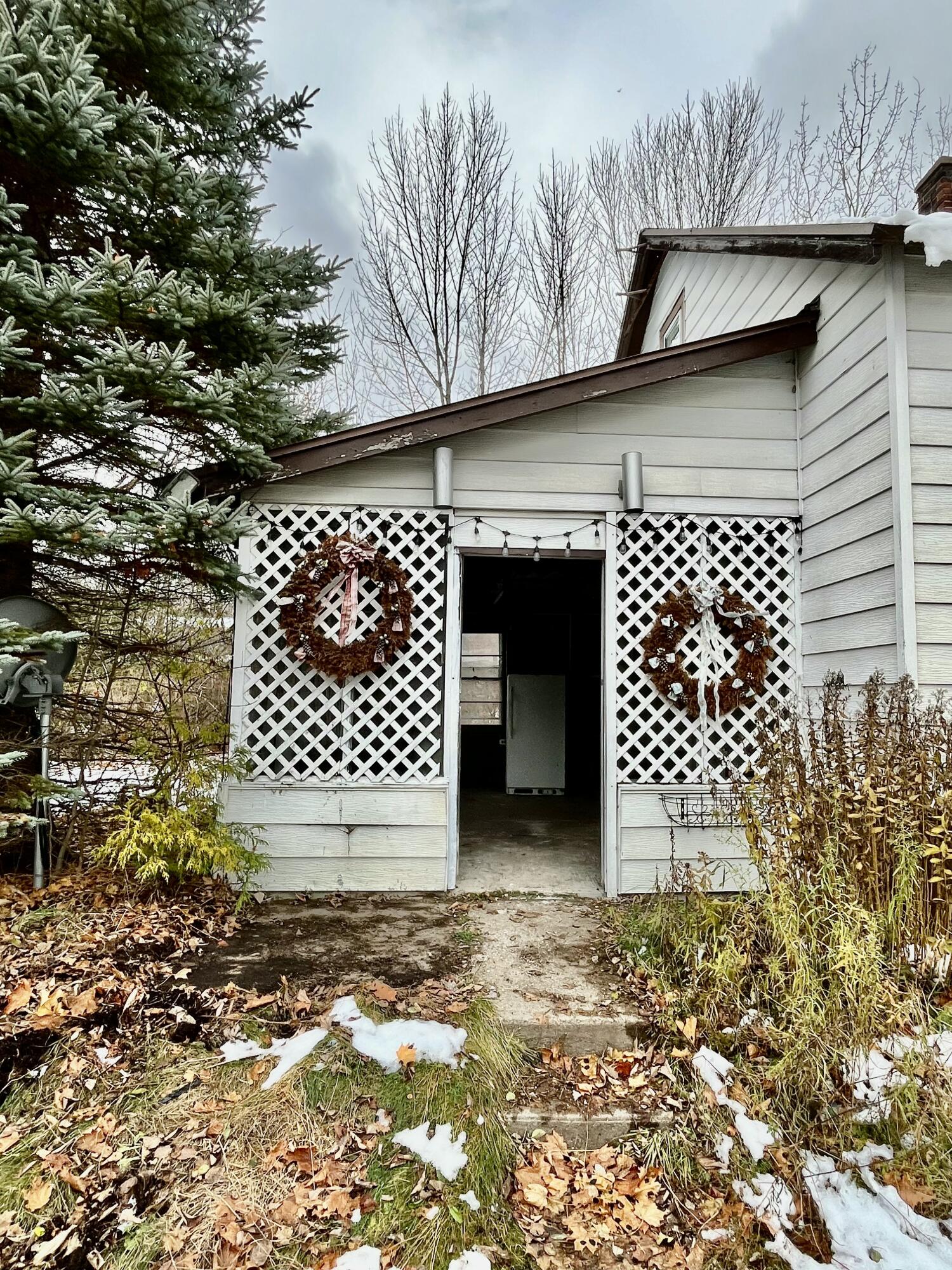 887 Ny-374 Cadyville NY 12918