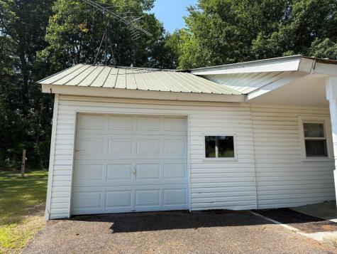 769 Clintonville Road Peru NY 12972