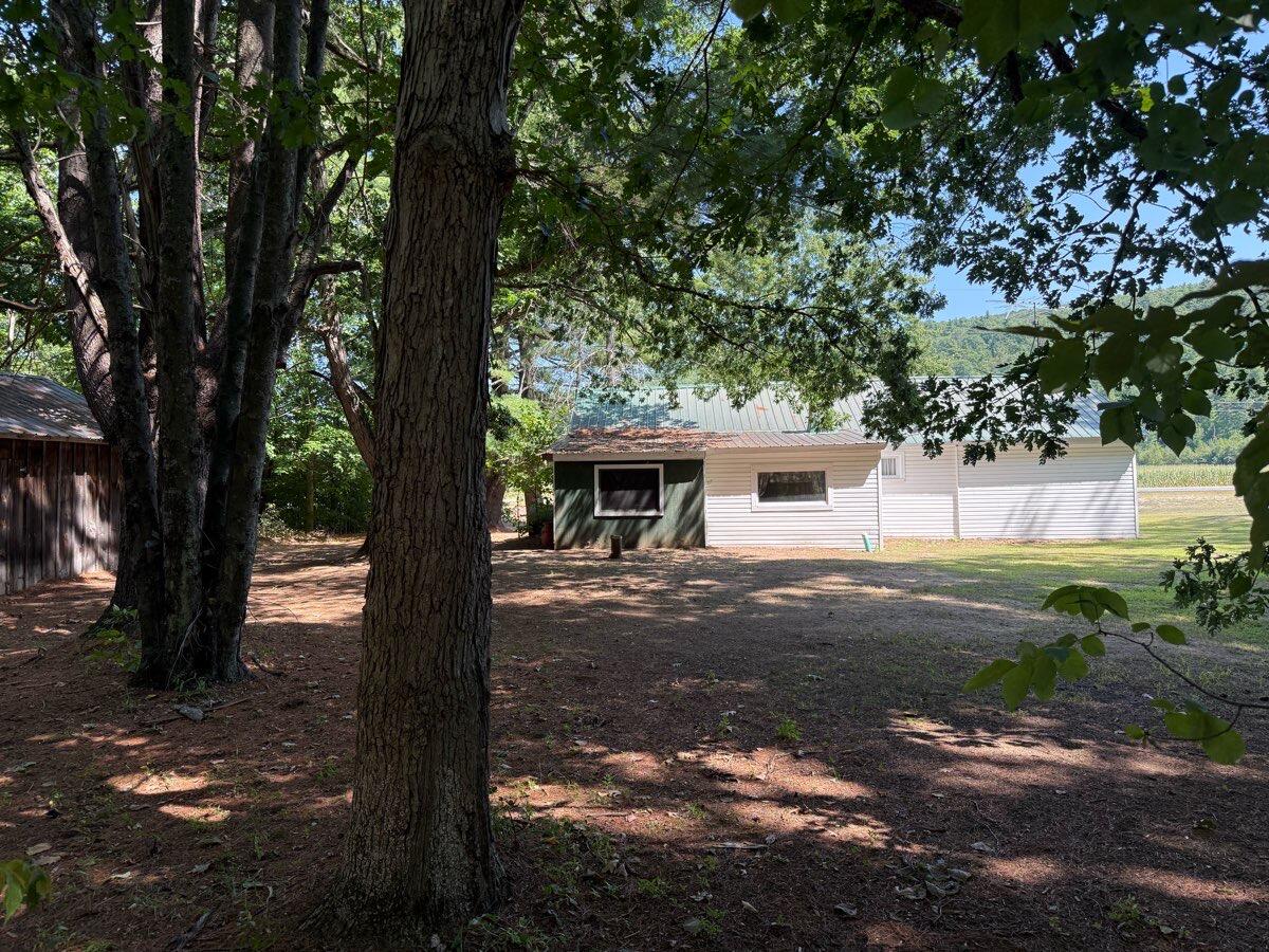 769 Clintonville Road Peru NY 12972