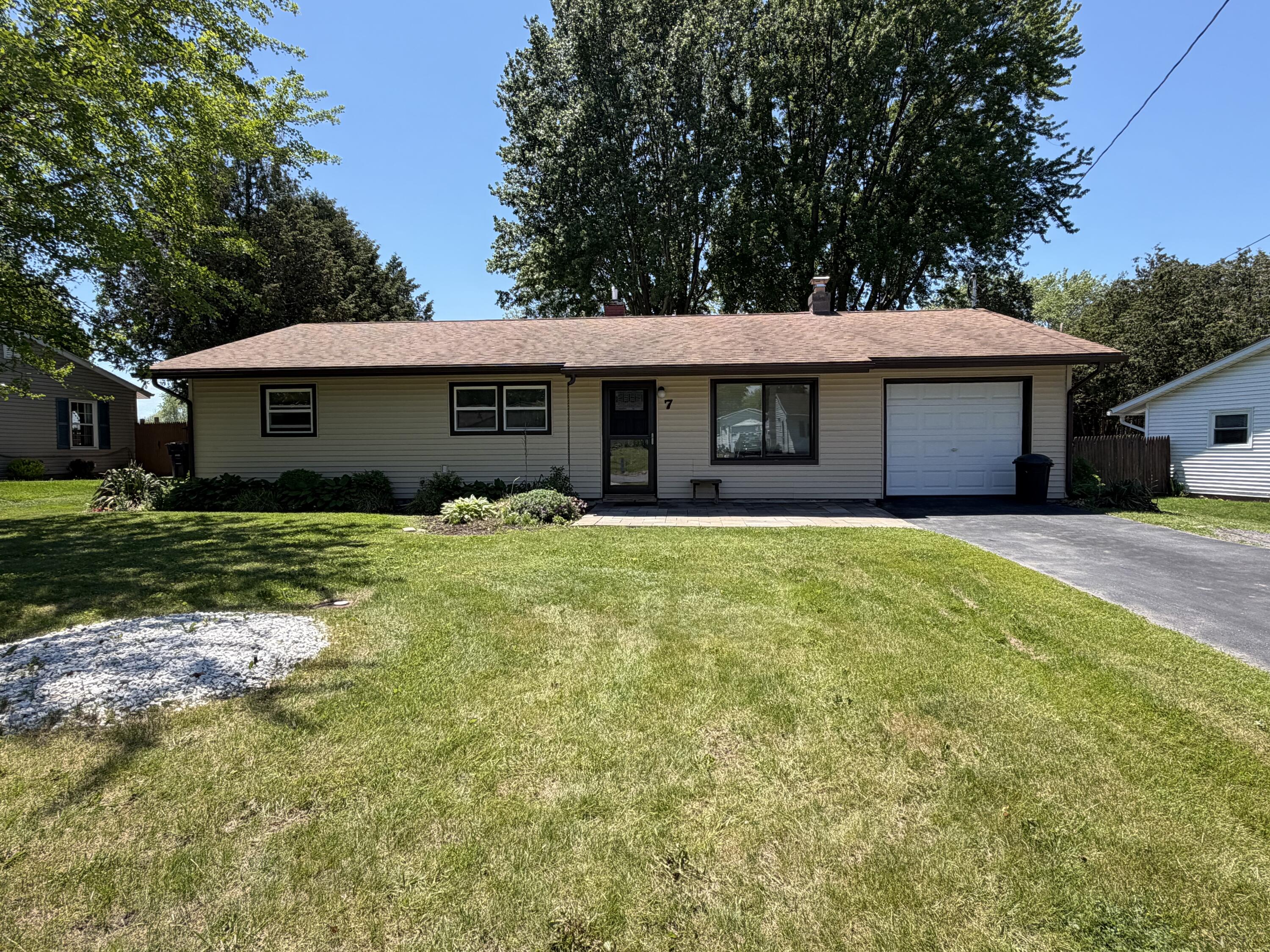 7 Genesee Lane Plattsburgh NY 12901
