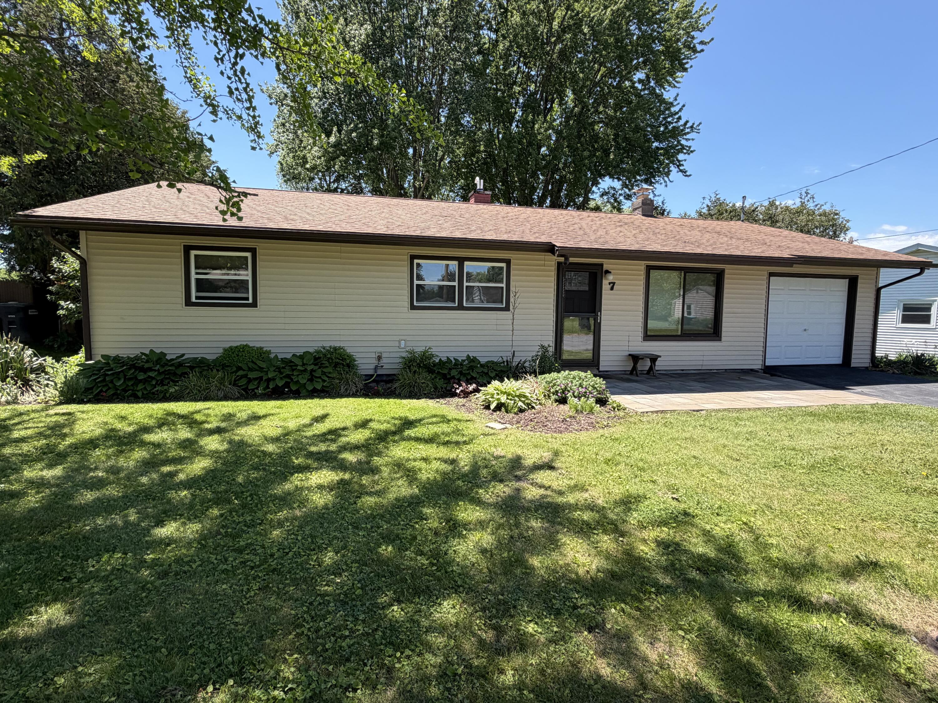 7 Genesee Lane Plattsburgh NY 12901
