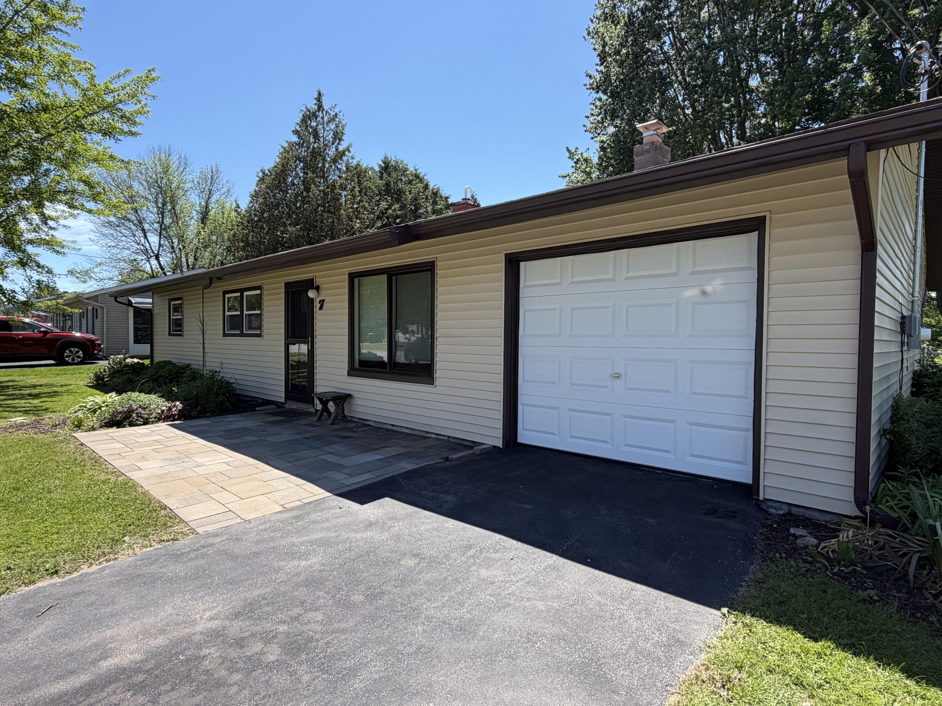7 Genesee Lane Plattsburgh NY 12901