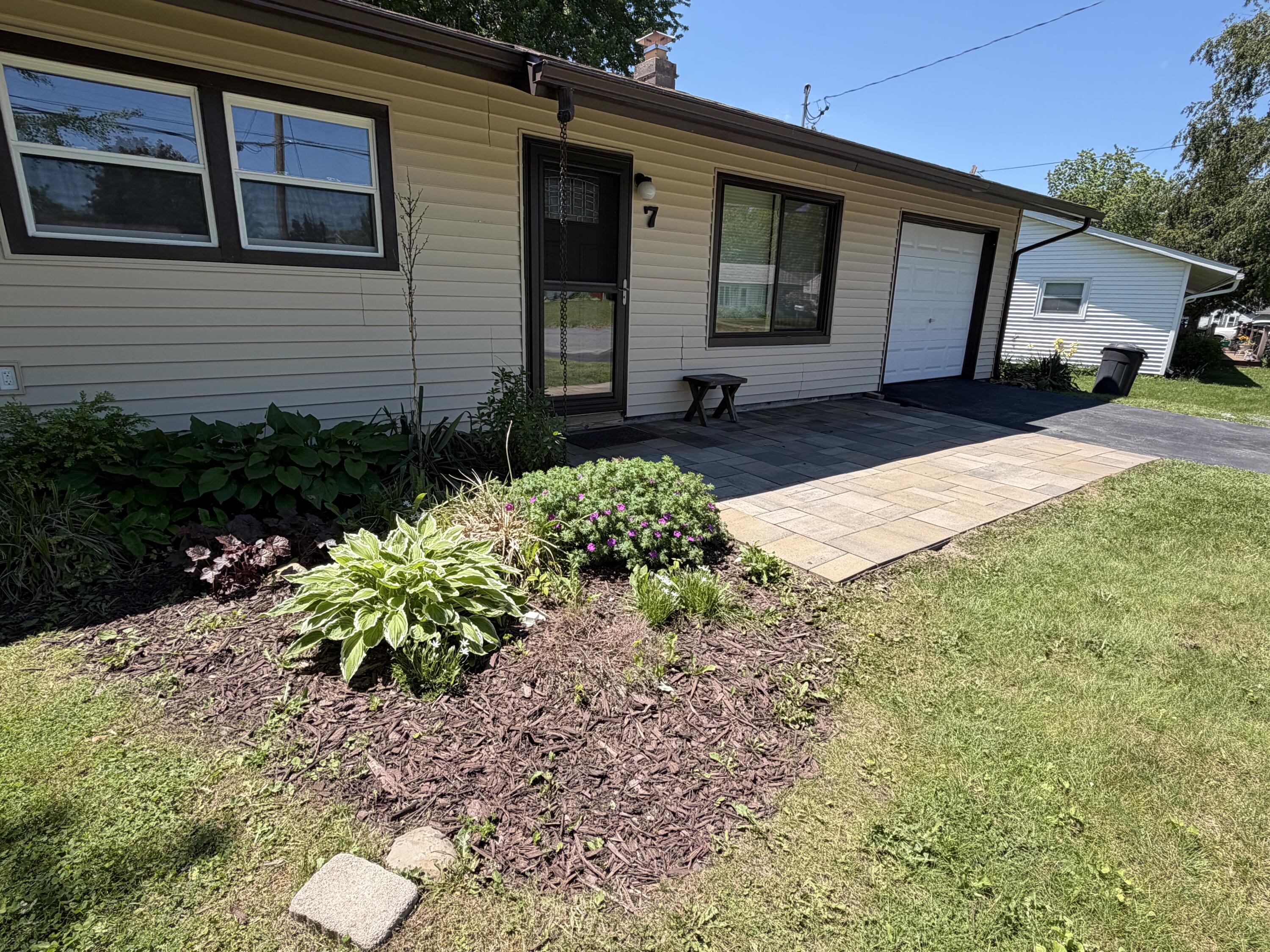 7 Genesee Lane Plattsburgh NY 12901