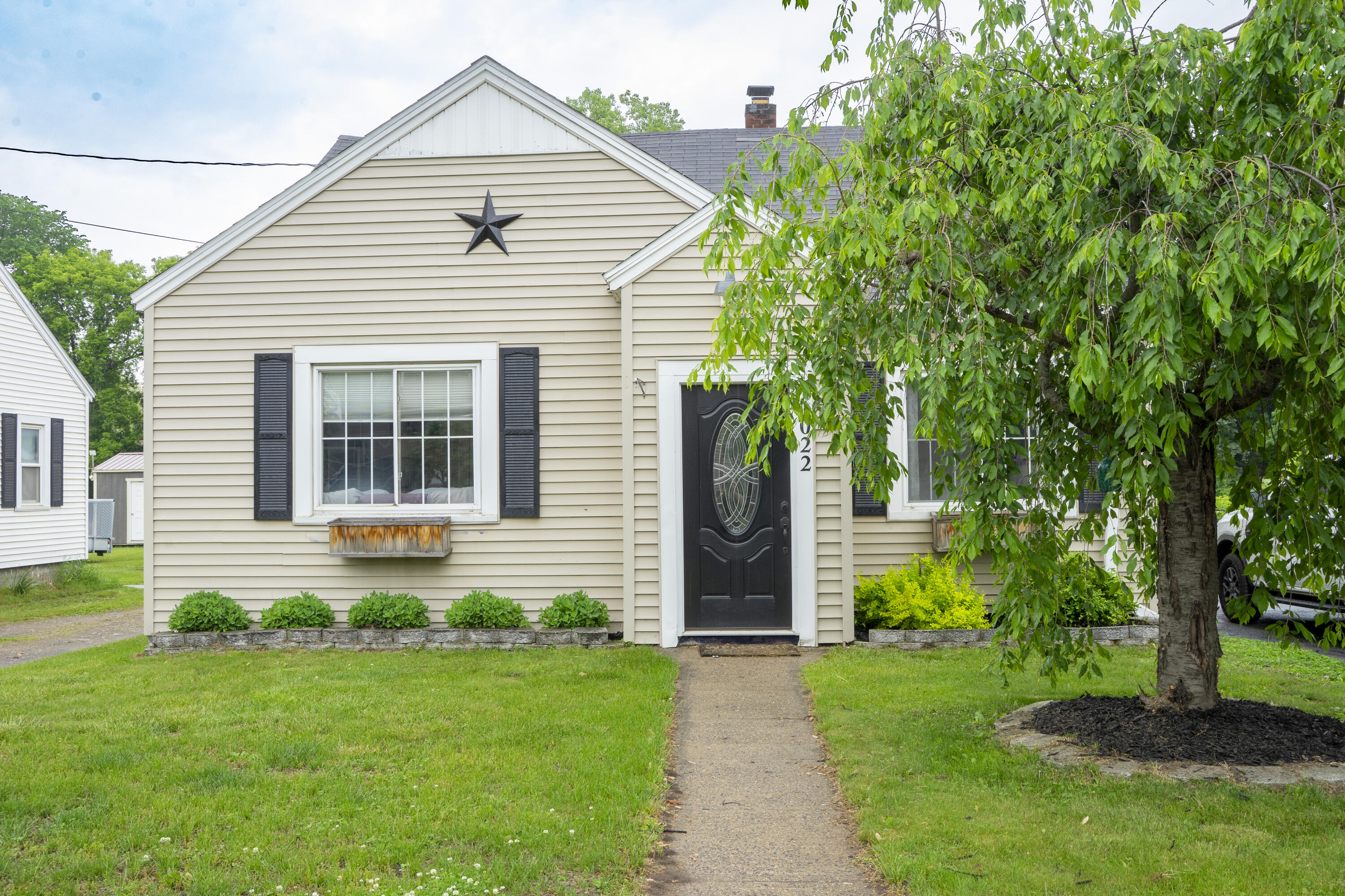 1022 Mason Street Morrisonville NY 12962