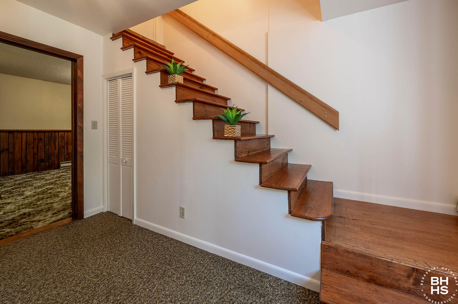 27 Patch Lane Lake Placid NY 12946