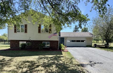 23 Smith Street Rouses Point NY 12979