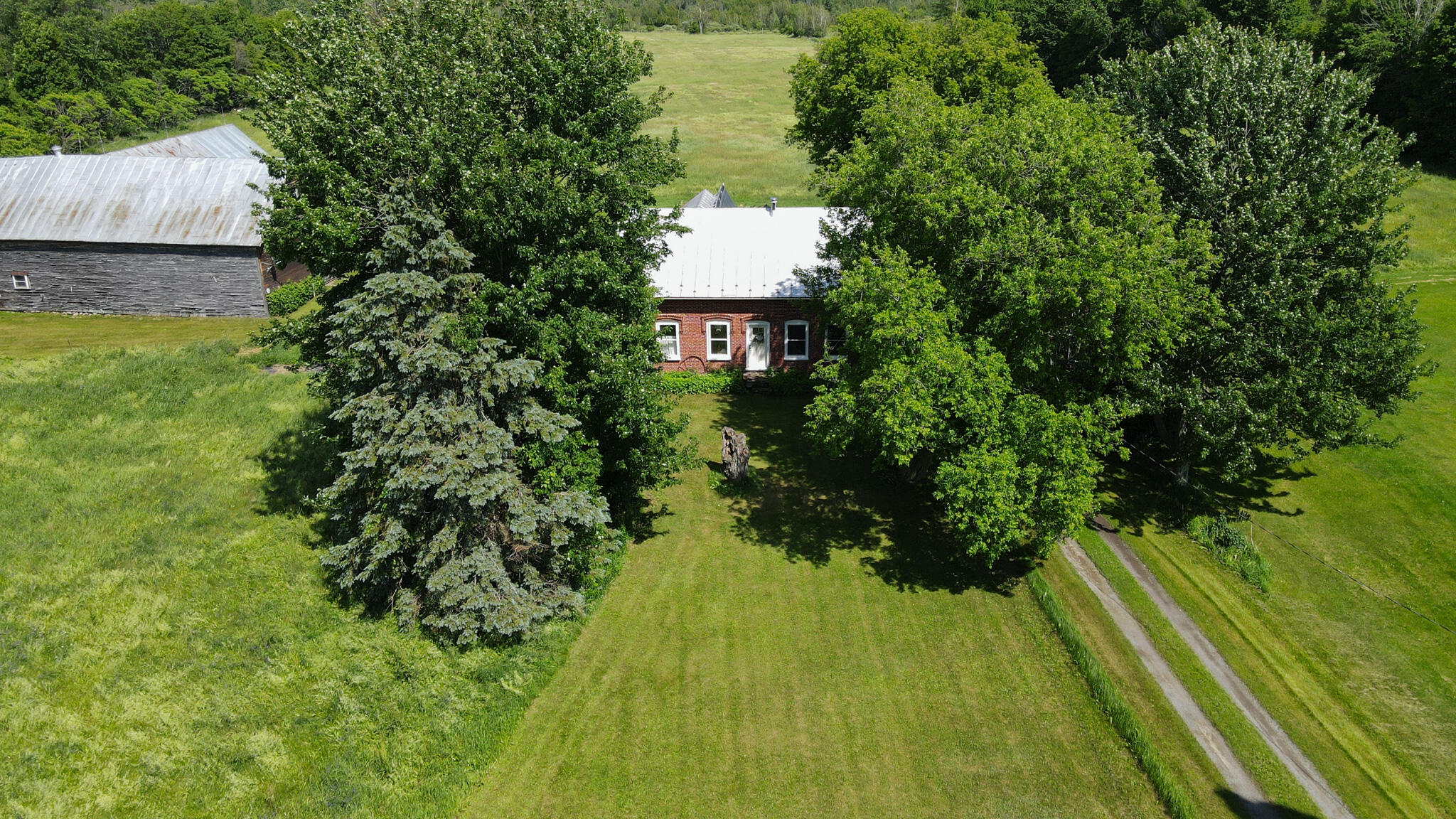 606 Lamberton Road Mooers Forks NY 12959