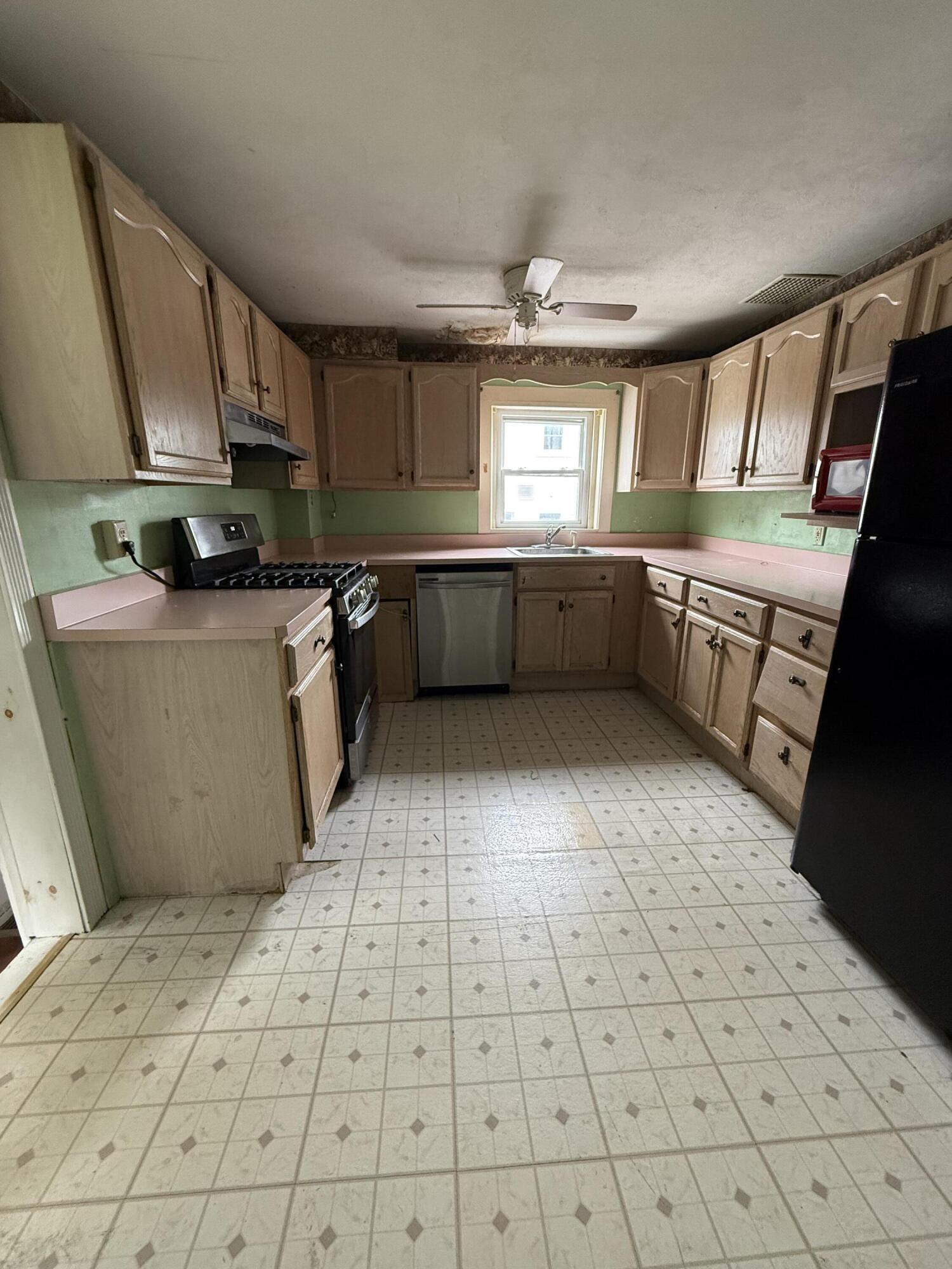 39 Spruce Street Champlain NY 12919