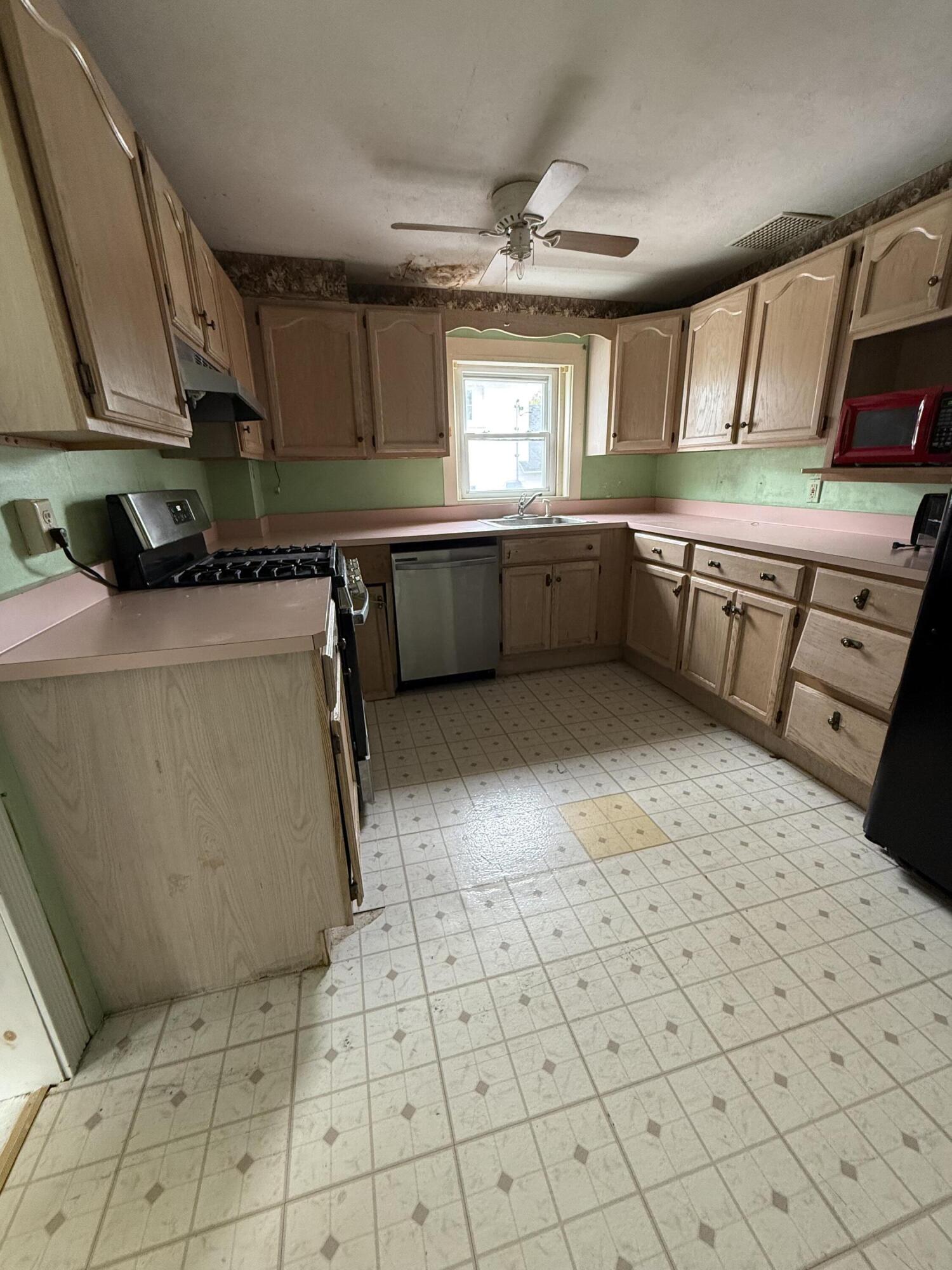 39 Spruce Street Champlain NY 12919