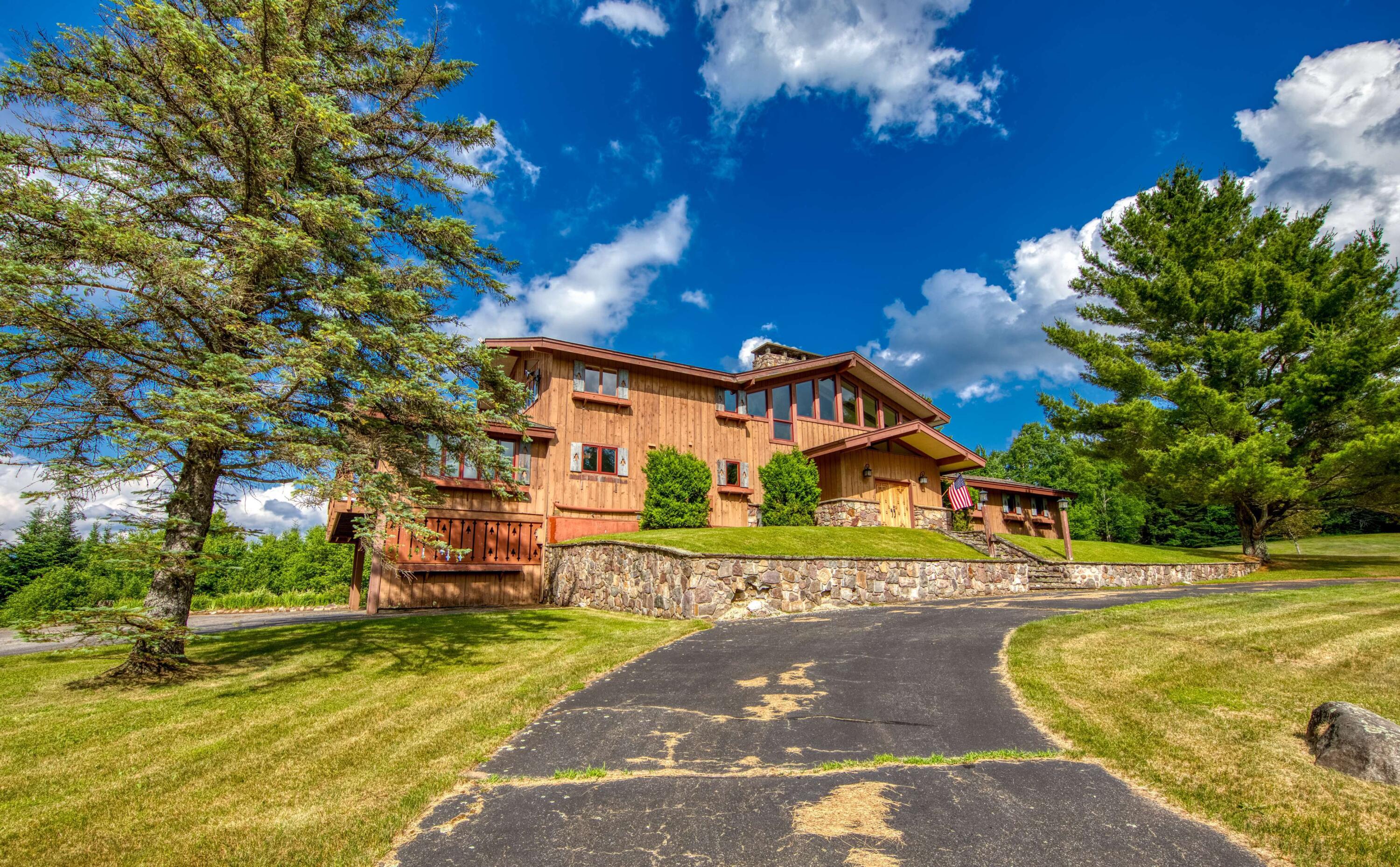 33 Evans Lane Lake Placid NY 12946