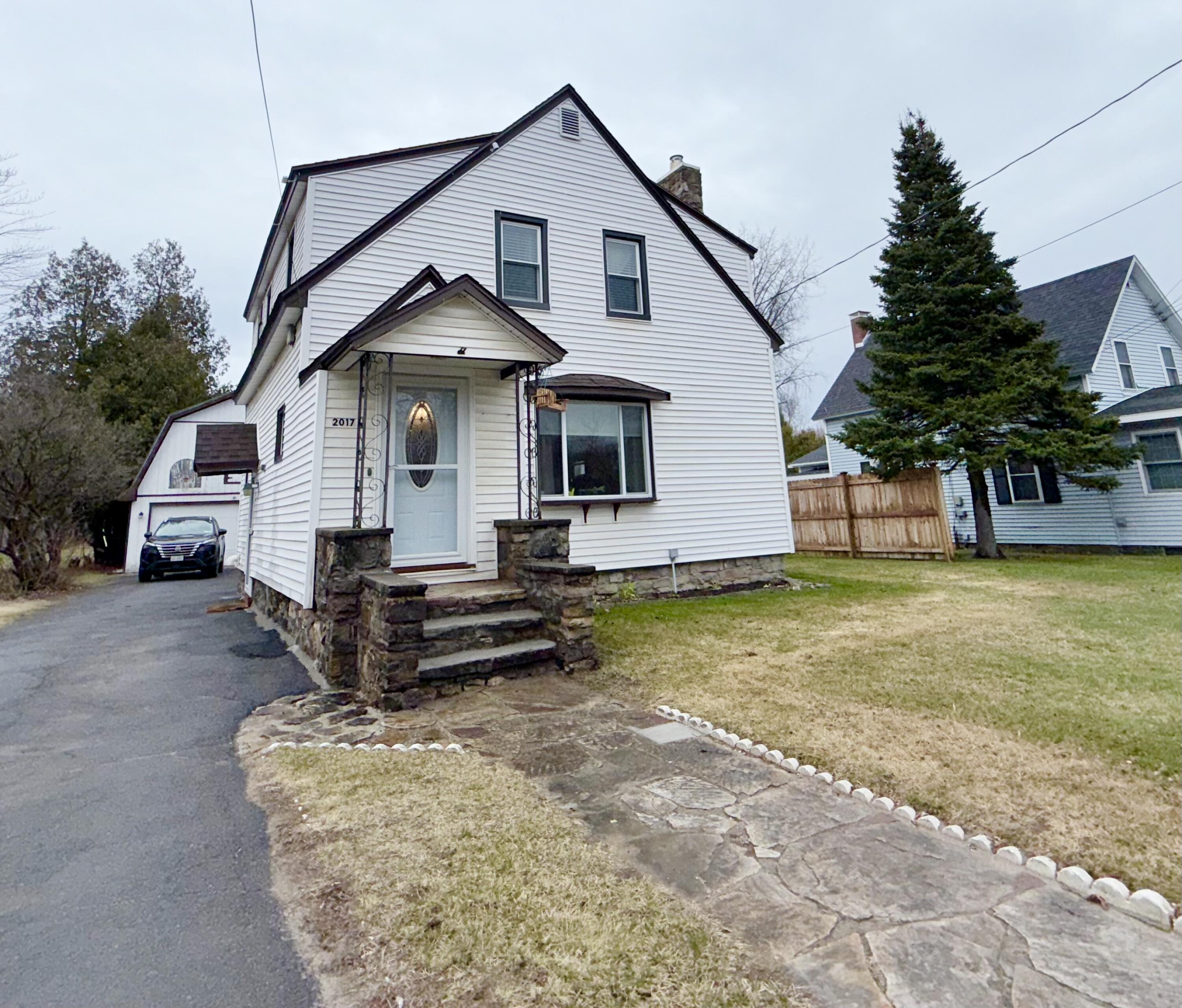 2017 New York 22b Morrisonville NY 12962