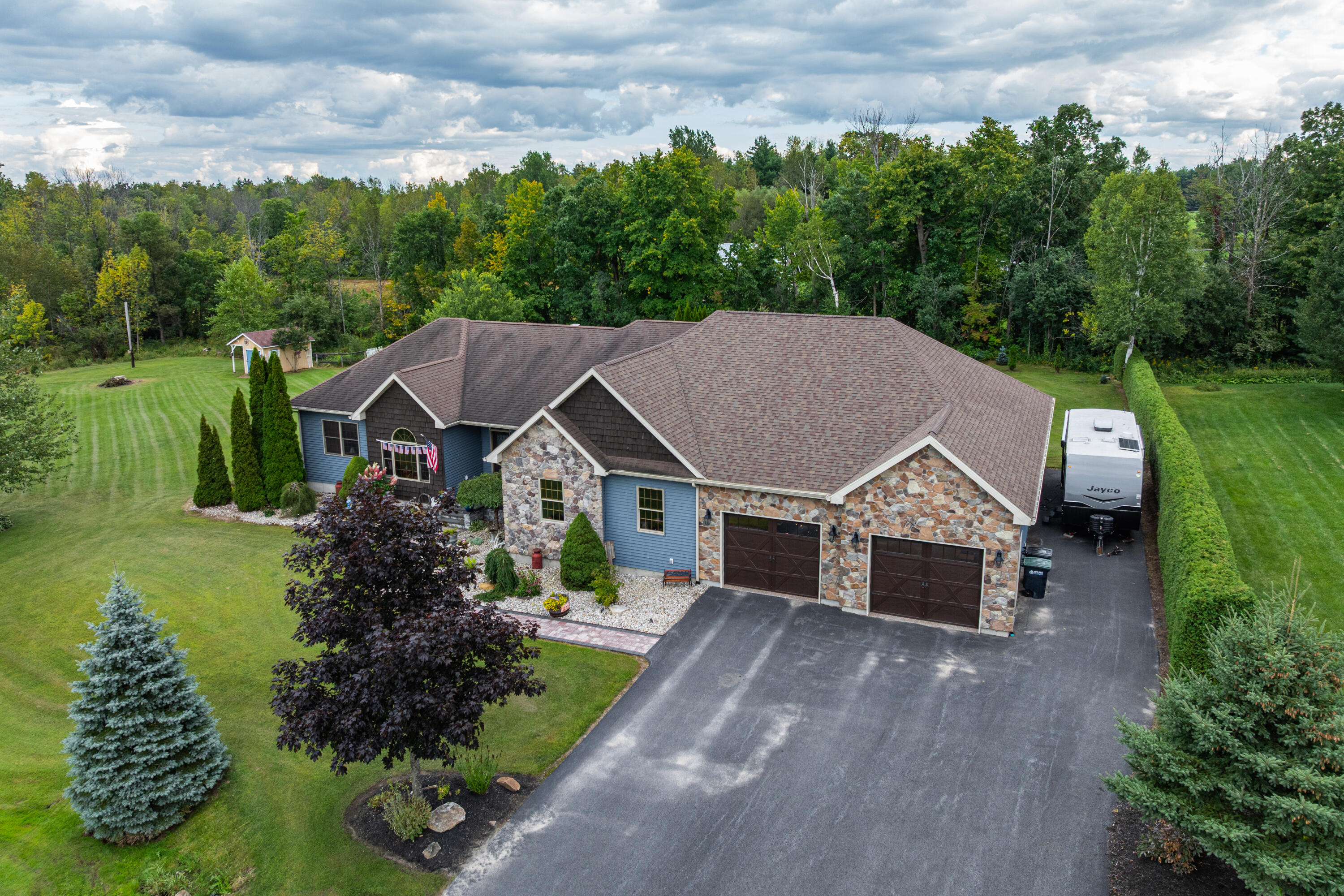 10 Willow Way Morrisonville NY 12962