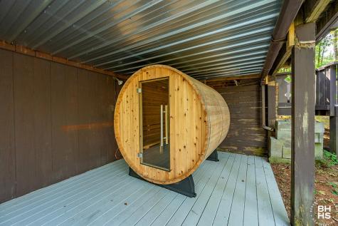 92 Signor Lane Jay NY 12941