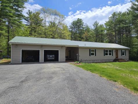 10 Steele Woods Road Elizabethtown NY 12932