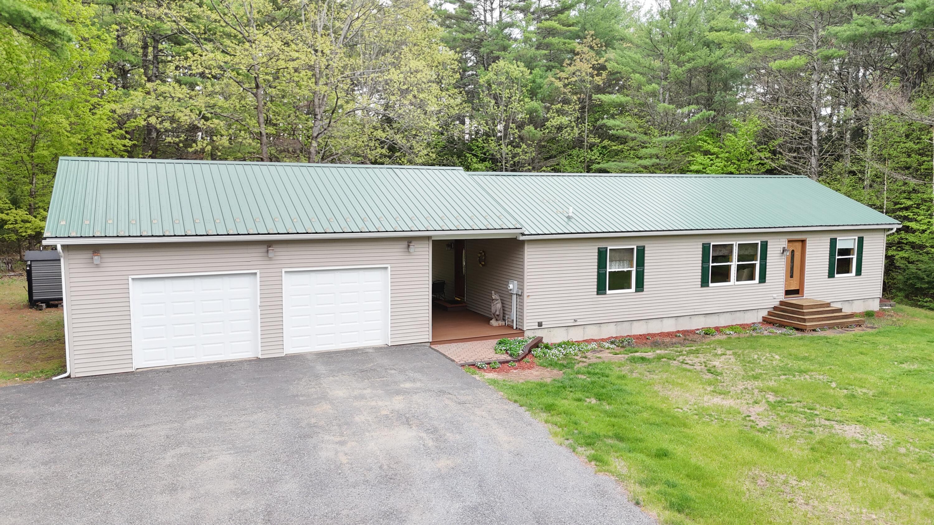 10 Steele Woods Road Elizabethtown NY 12932