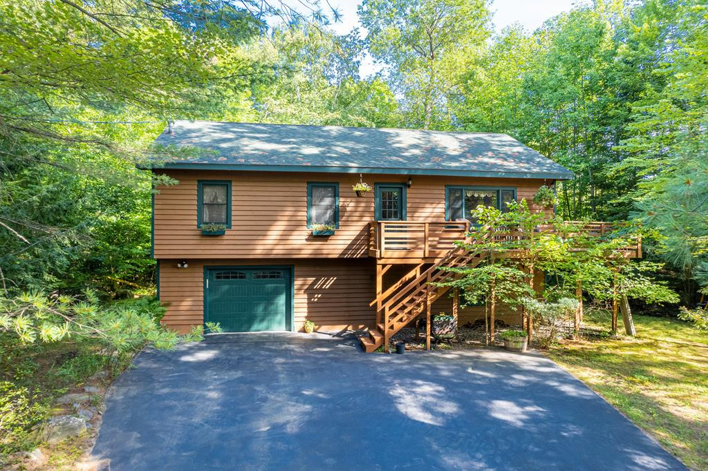 10 Rockledge Lane Saranac Lake NY 12983