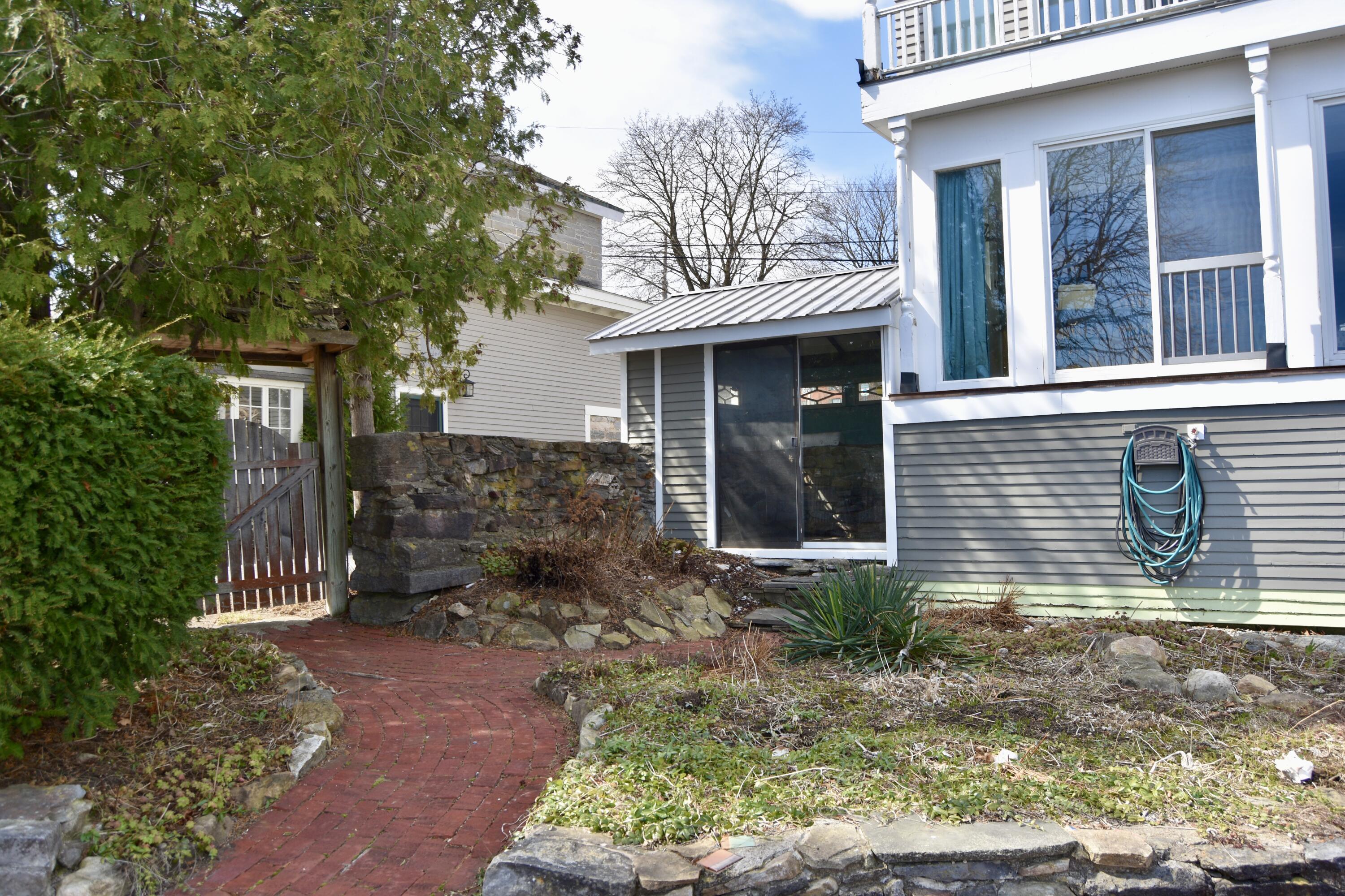 2754 Essex Road Essex NY 12936