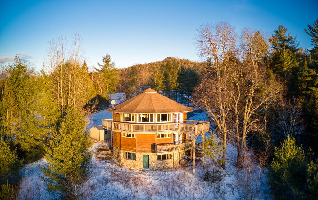 10 Desiree Lane Lake Placid NY 12946
